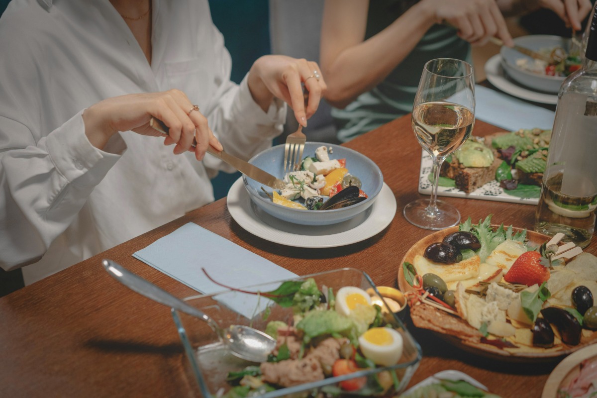 Table Manners: Essential Dining Etiquette Guide for Every Occasion