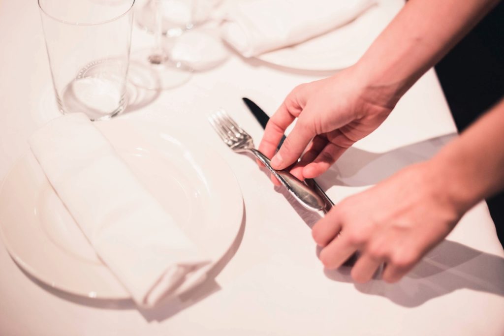 The Ultimate Guide to Table Settings That Impress Every Guest