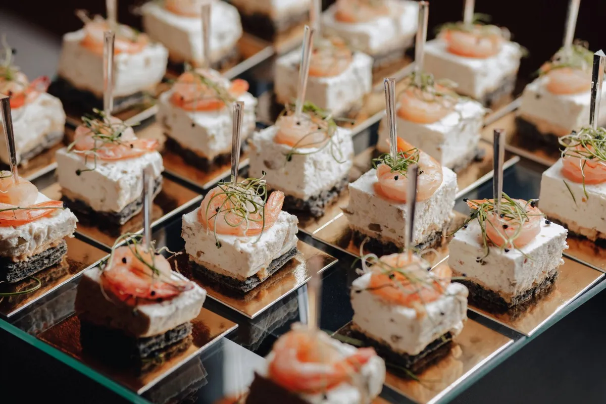 What Are Canapes and Why They Matter in a Curated Dining Experience