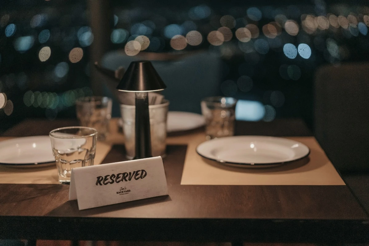 Restaurant Gift Card Ideas: 9 Dining Gifts That Say More